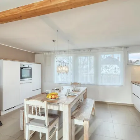 2 Bedroom Cozy In Wustrow